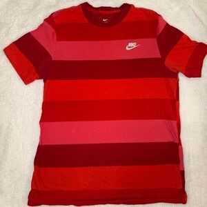 Nike Men's Bold Red and Orange Striped Tee